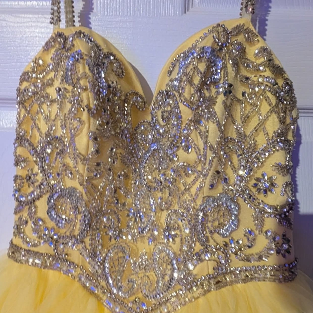 NWT Colette Mon Cheri Yellow Gown With Silver Sequins Sz 00